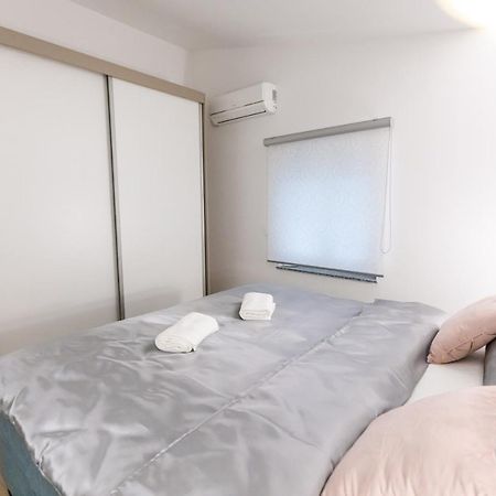 Apartman Laura Vir Exteriör bild