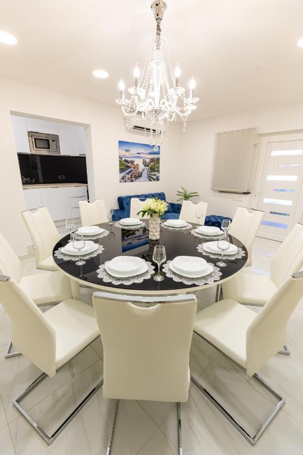 Apartman Laura Vir Exteriör bild