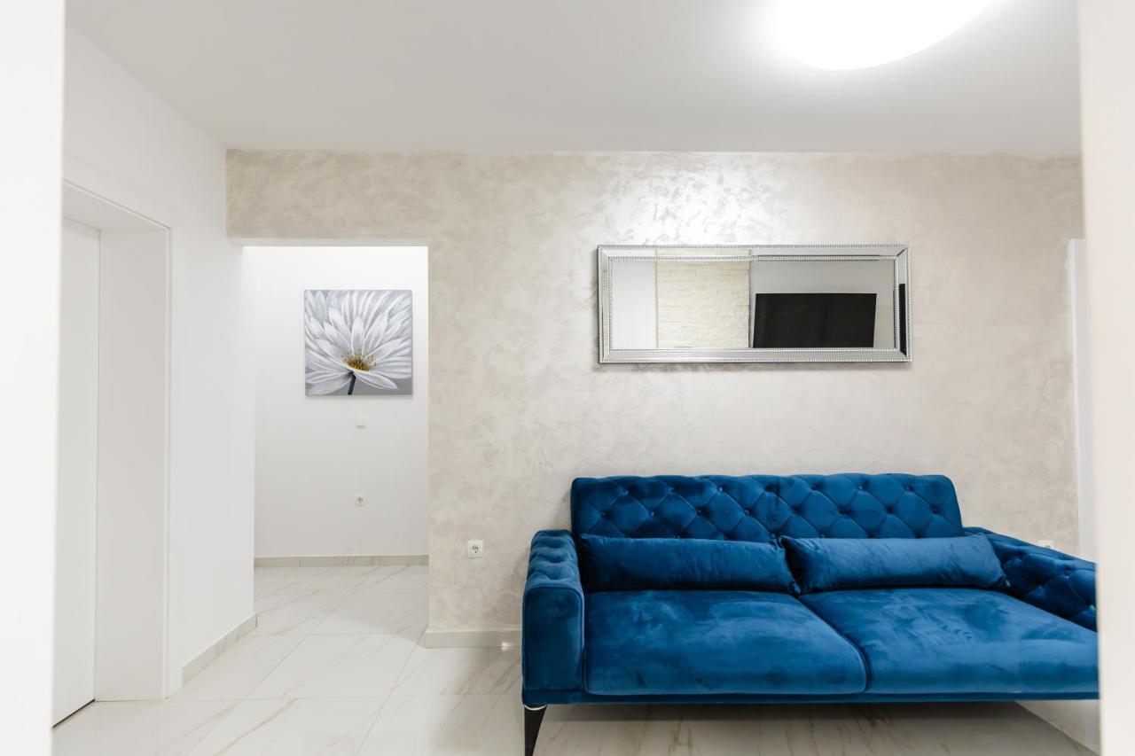 Apartman Laura Vir Exteriör bild