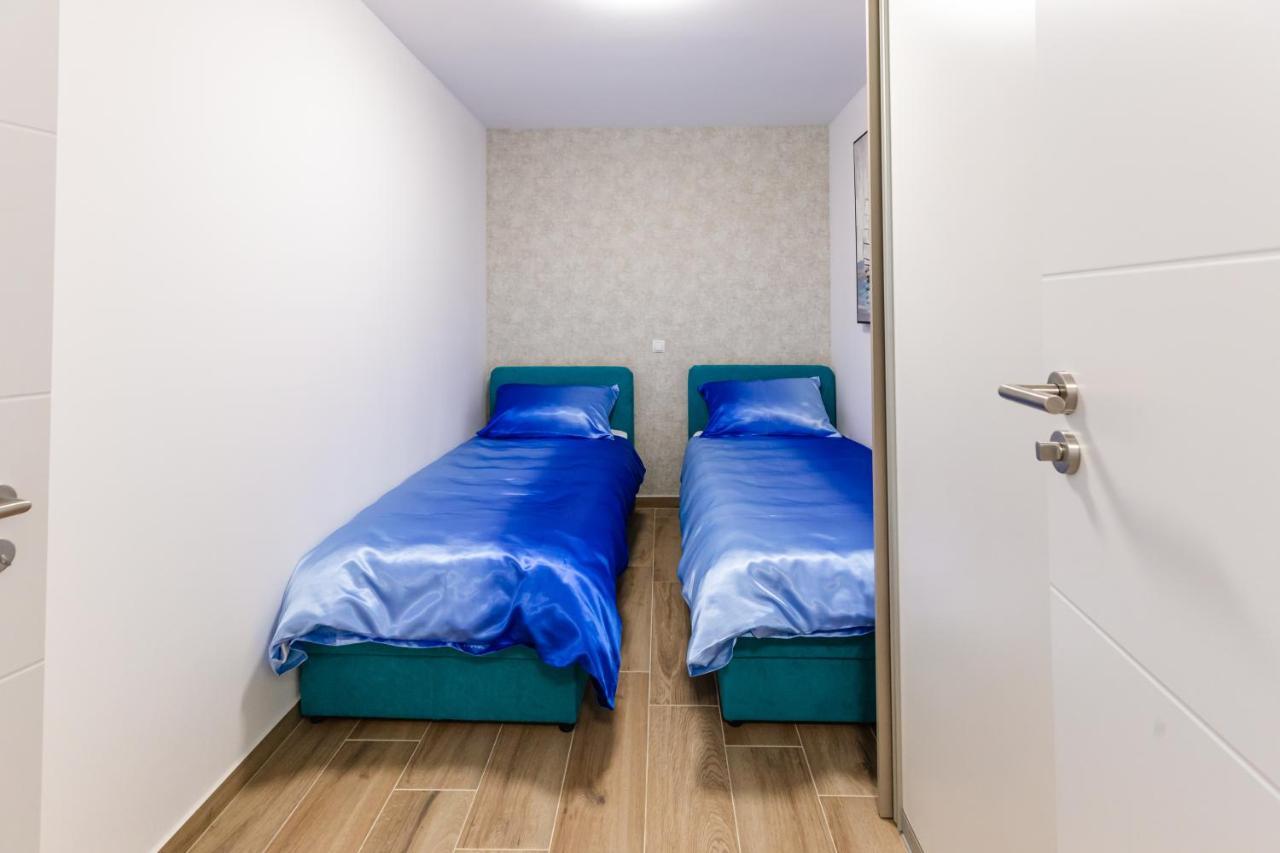 Apartman Laura Vir Exteriör bild