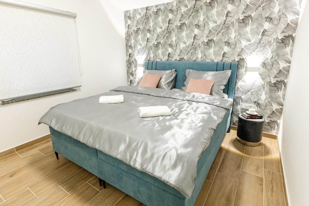 Apartman Laura Vir Exteriör bild