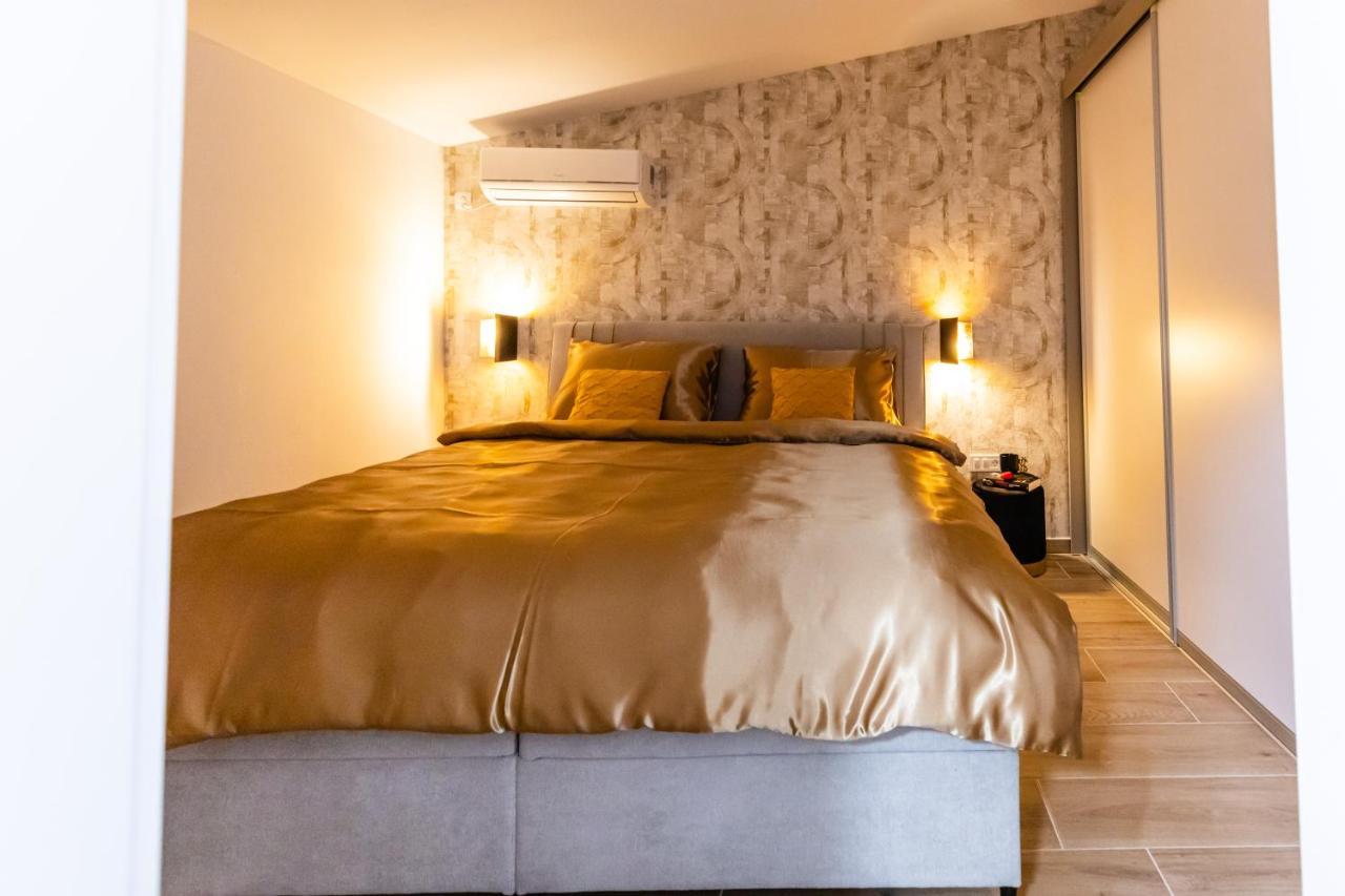 Apartman Laura Vir Exteriör bild