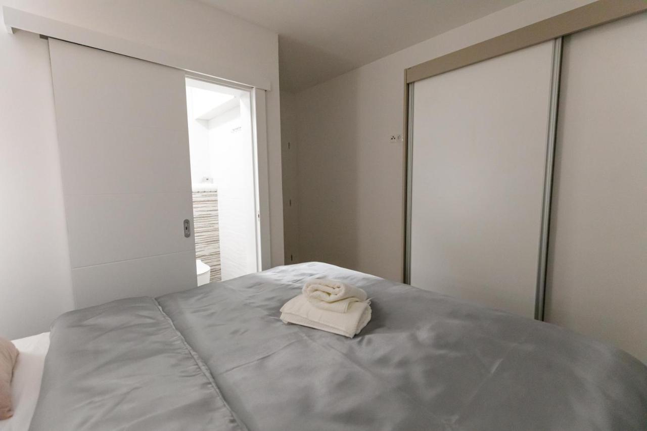 Apartman Laura Vir Exteriör bild