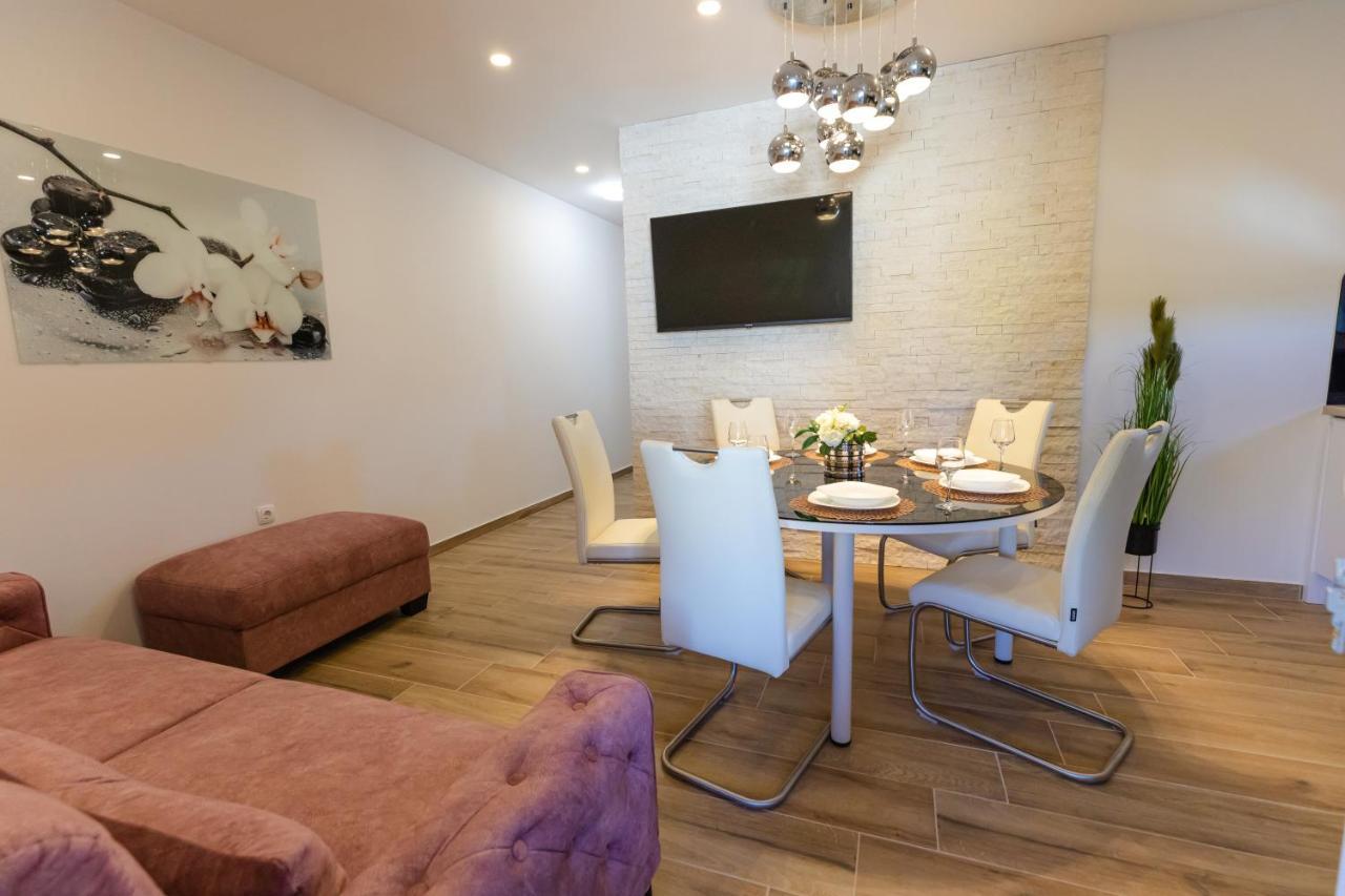 Apartman Laura Vir Exteriör bild