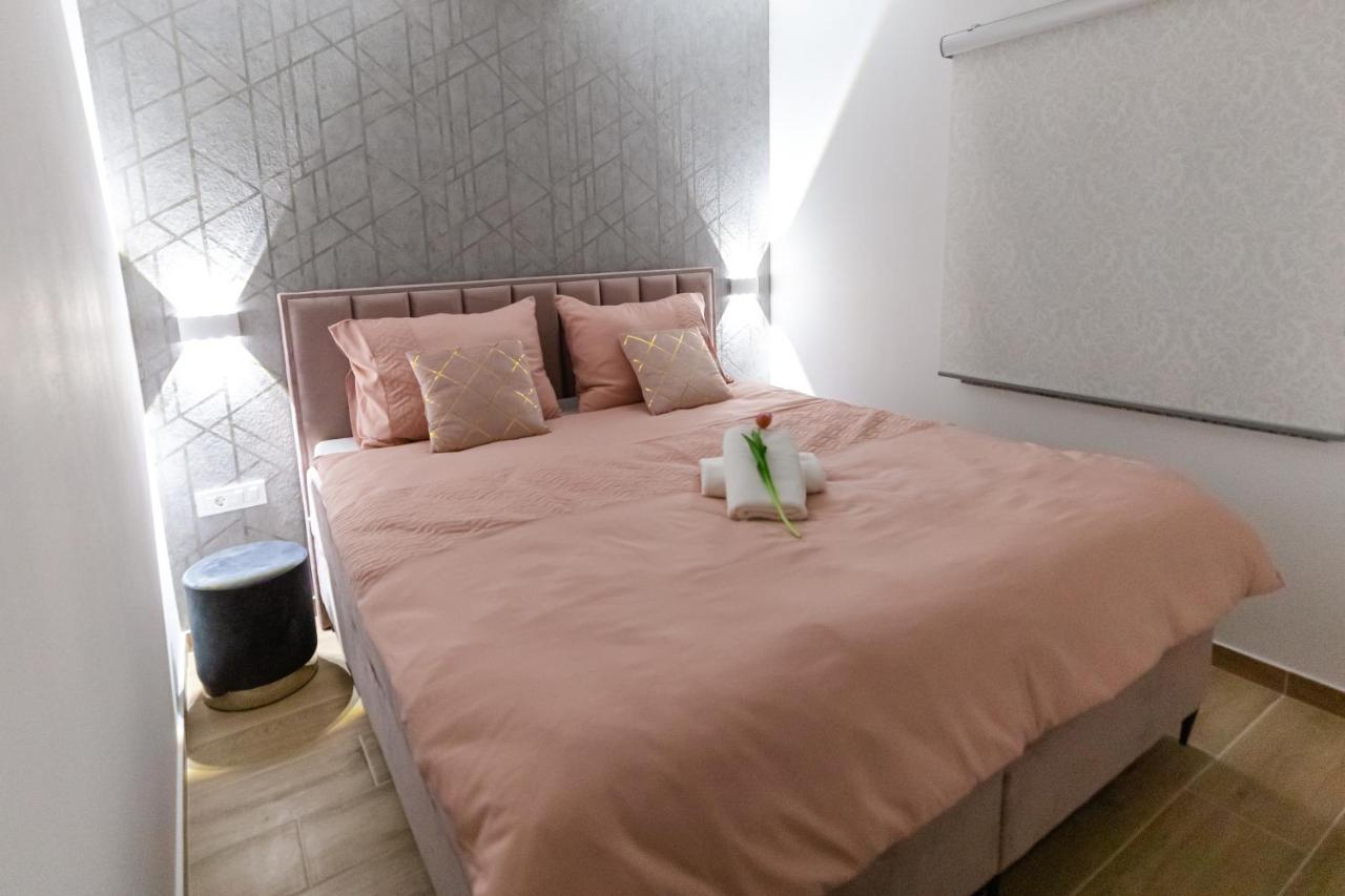 Apartman Laura Vir Exteriör bild