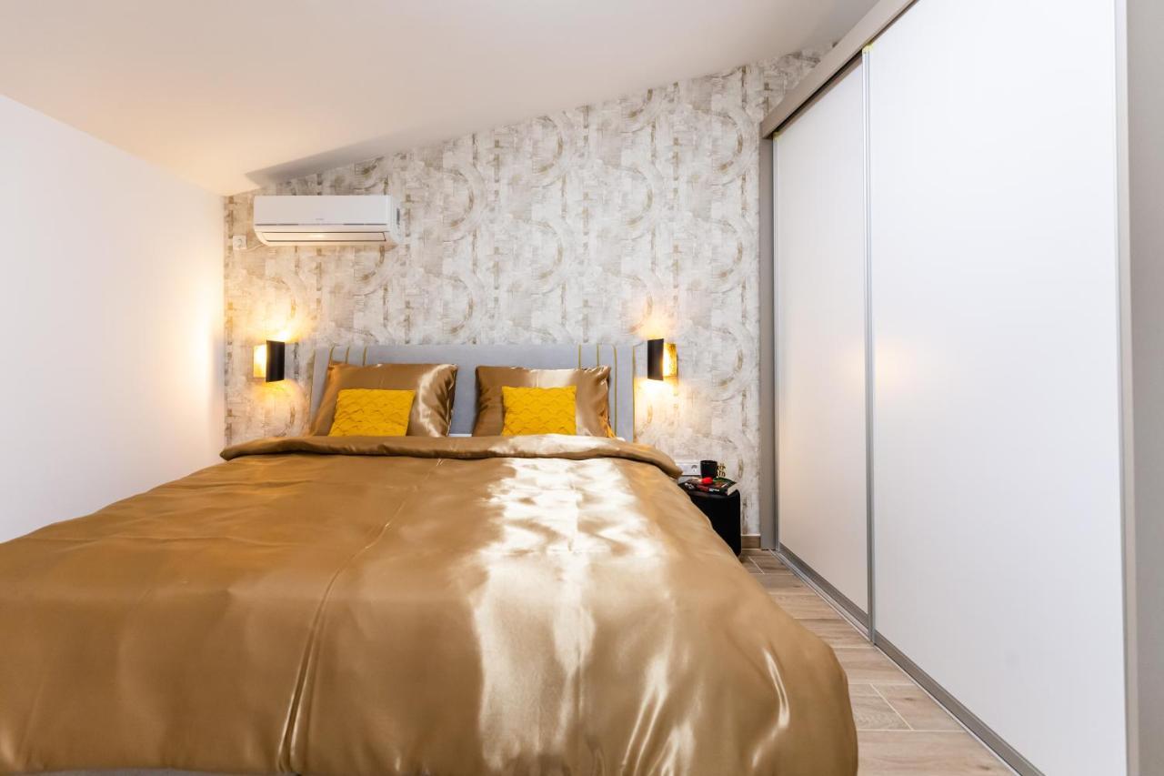 Apartman Laura Vir Exteriör bild