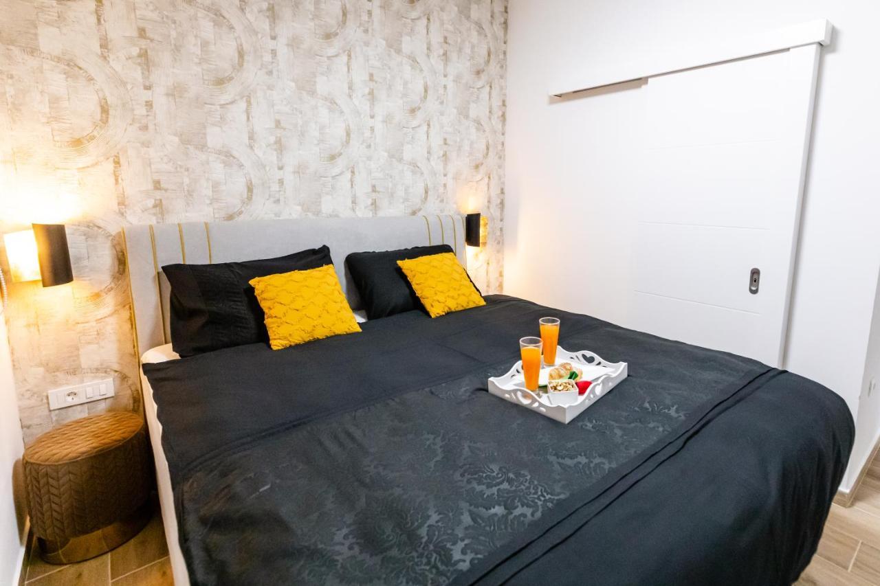 Apartman Laura Vir Exteriör bild