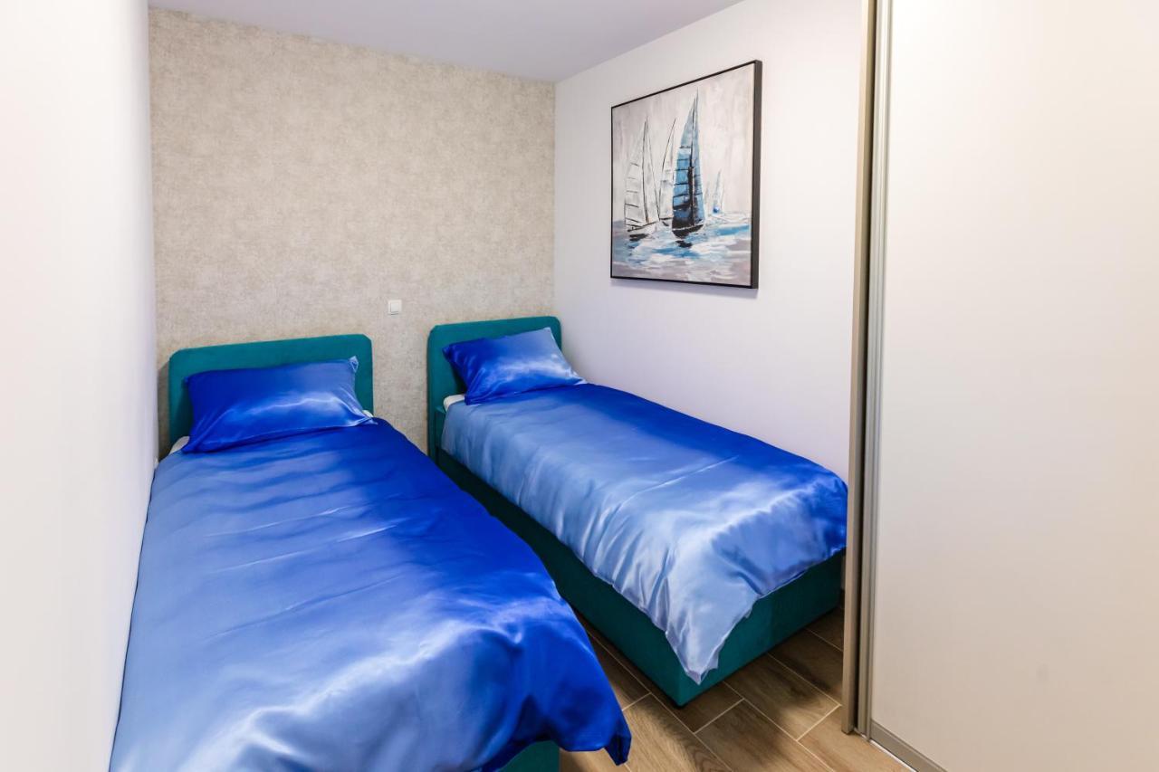 Apartman Laura Vir Exteriör bild