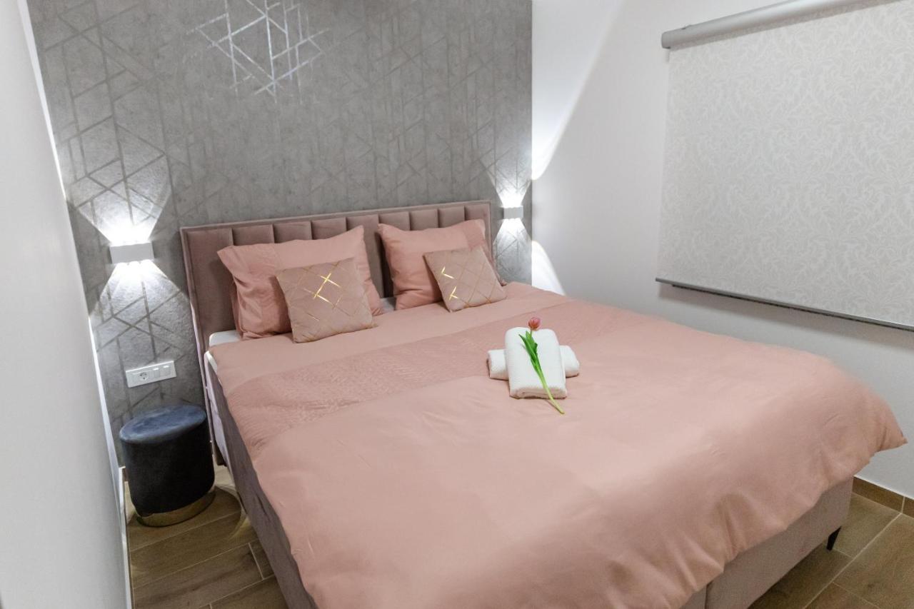 Apartman Laura Vir Exteriör bild